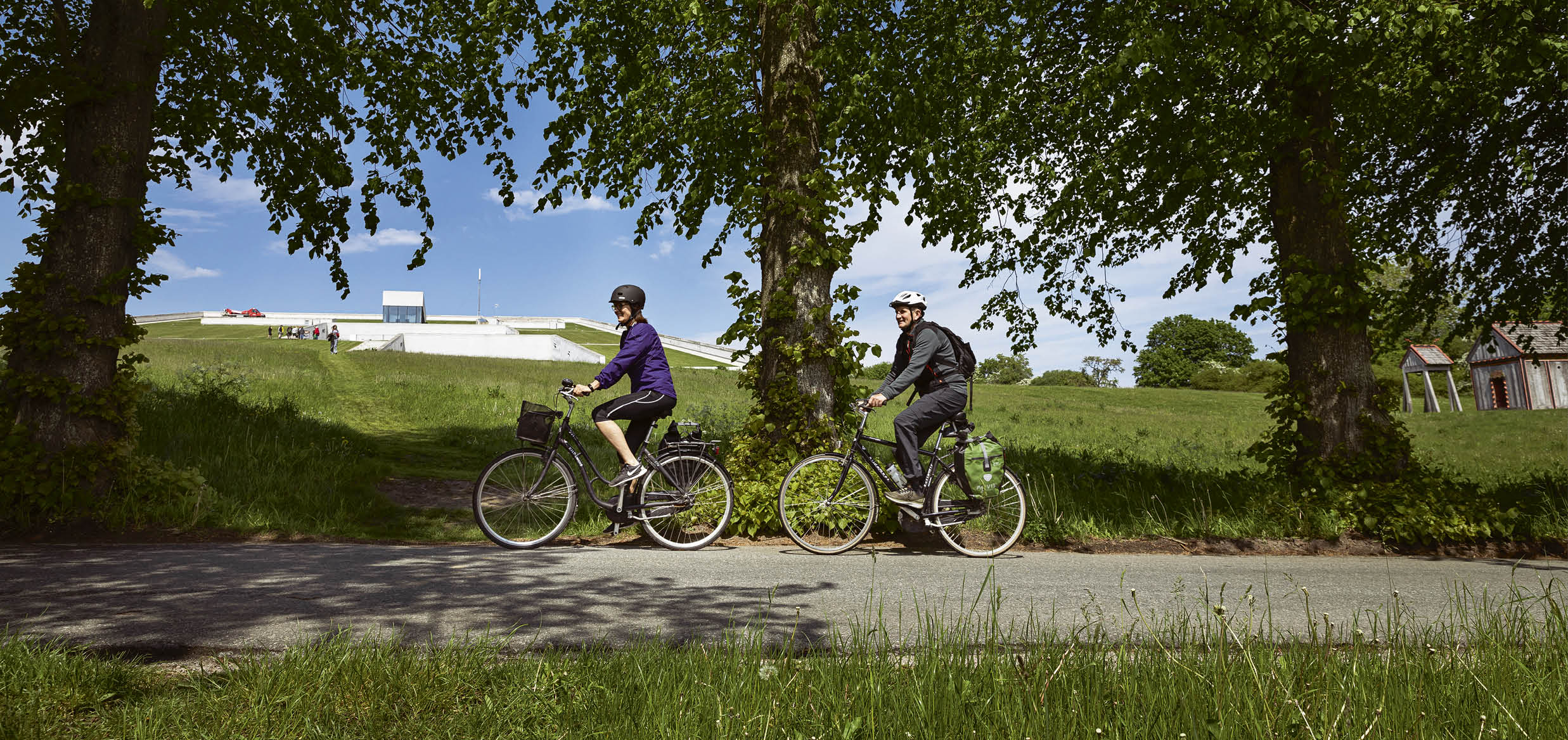 P Moesgaard Museum bliver fortiden bragt til live i Aarhus. Museet er omringet af smuk natur og der findes mange hyggelige stier n r museet.   https://www.visitaarhus.dk/aarhus/planlaeg/moesgaard-museum-gdk603941  The past is brought to fascinating life at the Moesgaard Museum in Aarhus. Moesgaard Museum is surrounded by beautiful nature and invites you back to history.  https://www.visitaarhus.com/aarhus/plan-your-trip/moesgaard-museum-gdk603941